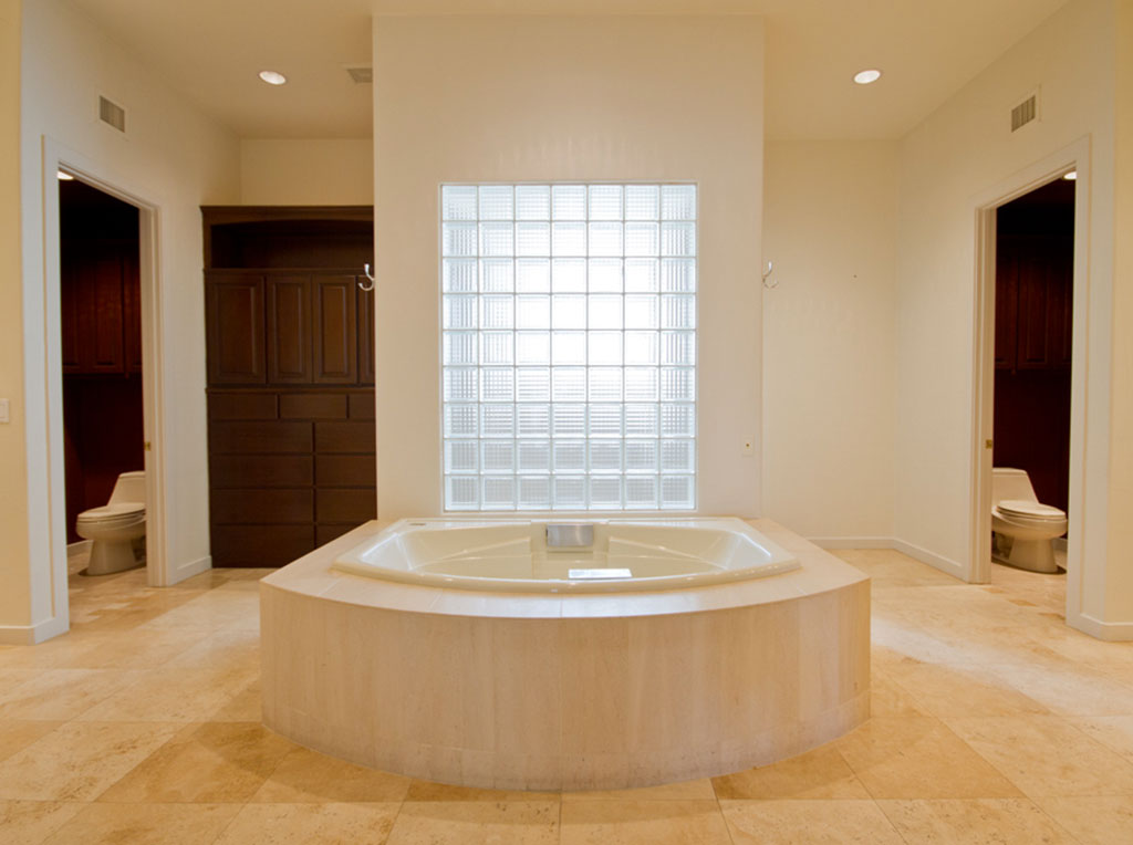 Cheney-Estates-Residence-Master-Bath-BEFORE