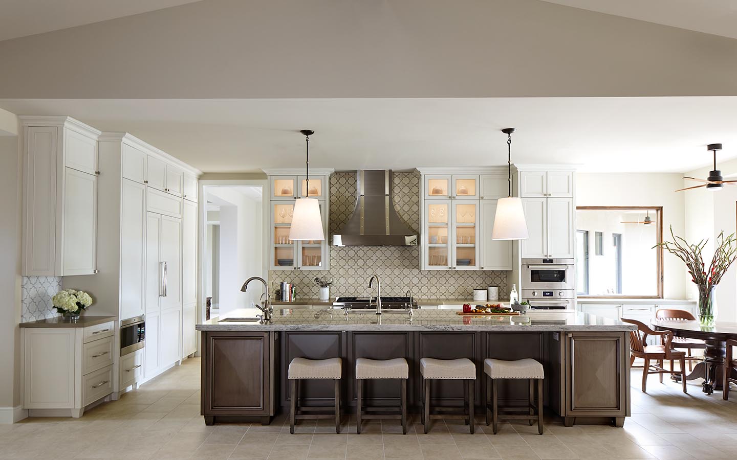 FEATURE-IMAGE_0005_A2-kitchenoverall_2765c-Paradise-Ranch-Residence